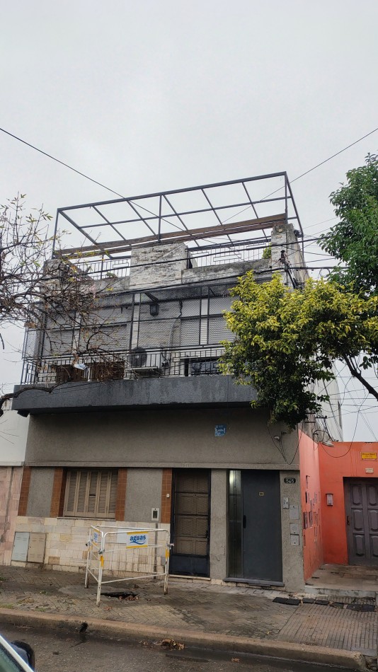 ALQUILER - CASA PLANTA ALTA TRES DORMITORIOS